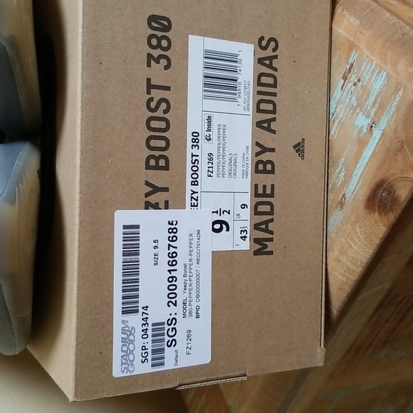 NWT Adidas Yeezy Boost 380 Pepper - SZ 9.5 - Picture 2 of 16
